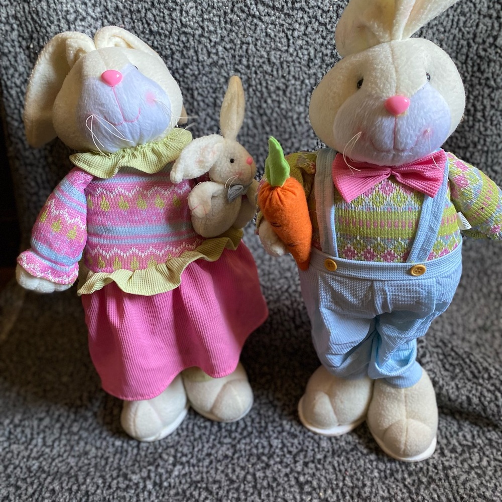 Adorable Bunny Couple Decor - Picture 10 of 11